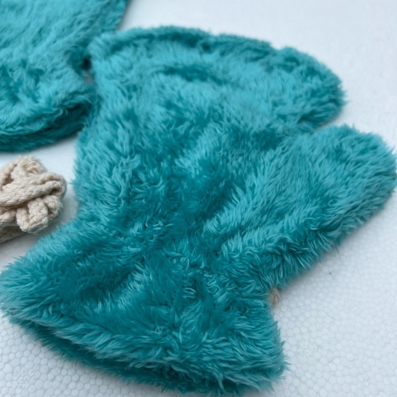 Super Soft Faux Fur Cat Bear Animal Paw Fingerless Gloves - Picture 6 of 13